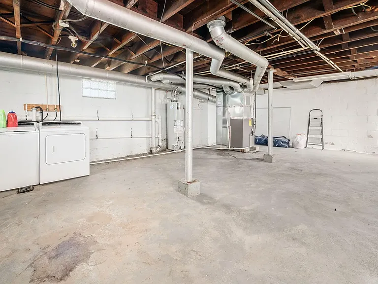 211 E Jenkins Ave — Photo 29