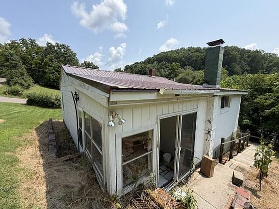 2nd image of 269 Vickey Dr