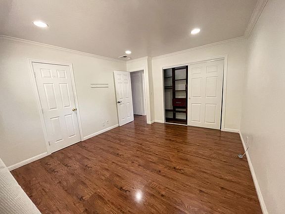 5th image of 3074 Bayberry Ln