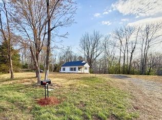 3546 N Old 52 Rd, Pinnacle, NC 27043