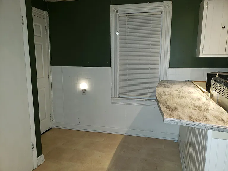 258 Richard St #1 — Photo 7
