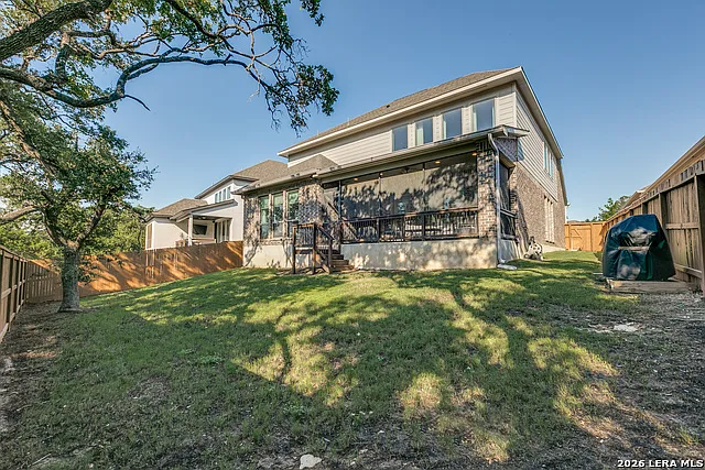 1022 Cadogan Squire — Photo 24