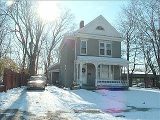 1st image of 307 E Main St