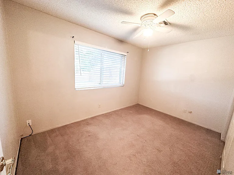 3555 W 15th Ln — Photo 17