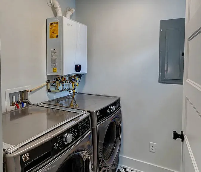 203 Berry St — Photo 9