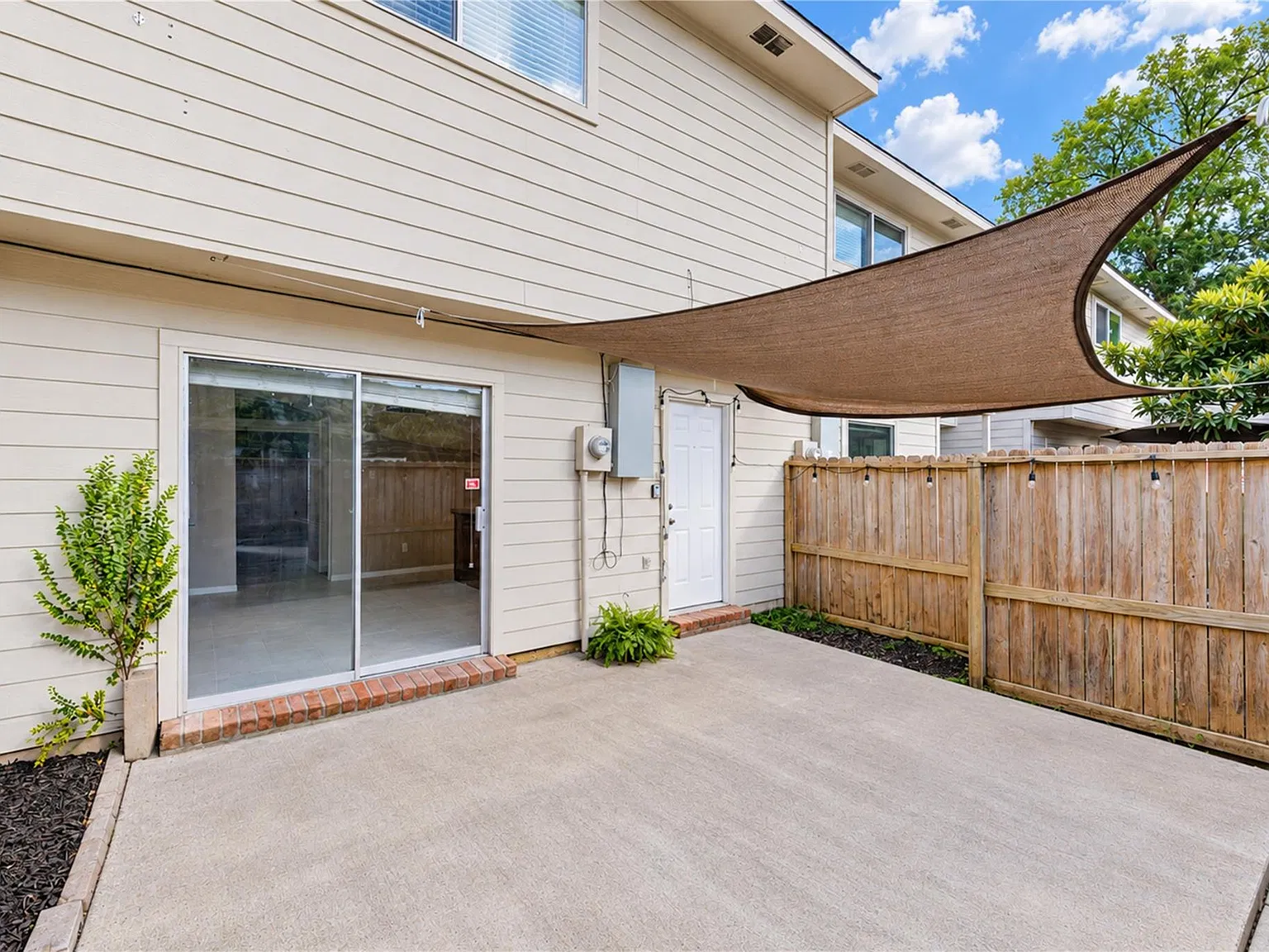 2 bed, 3.0 bath, 1444 sqft, $1,650 — Photo 4