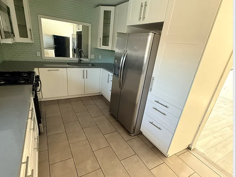 5203 E Falls View Dr — Photo 5