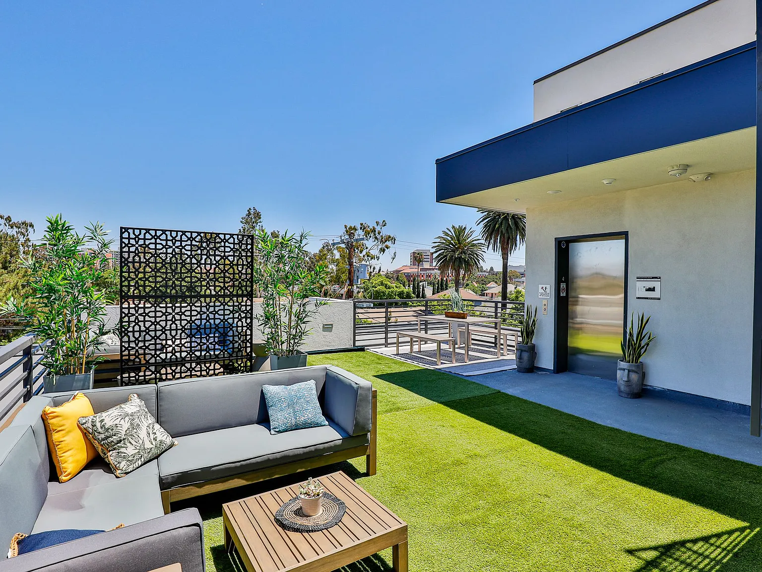 Premium Libra Apartments — Photo 2