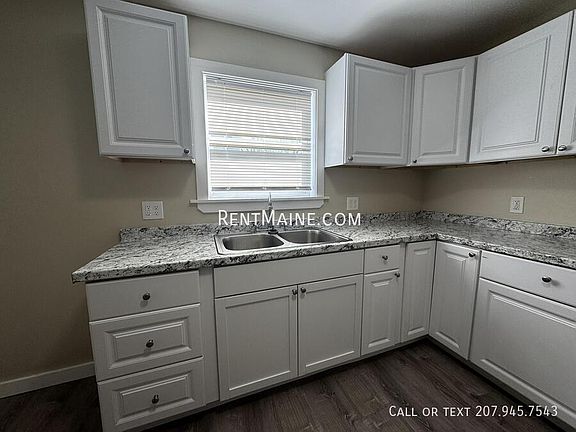 3rd image of 7 Bennett Ave APT 1
