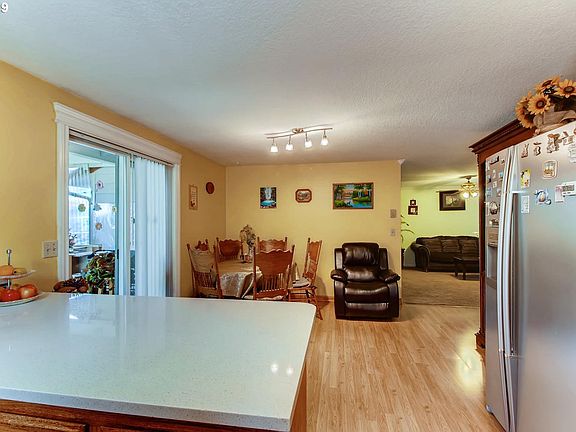 4th image of 10020 NE 71st St