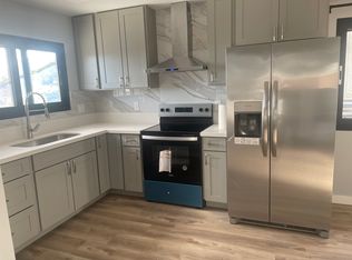 2218 Makanani Dr, Honolulu, HI 96817