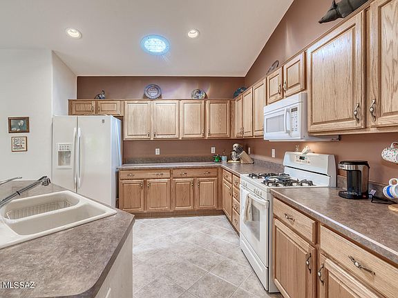 3rd image of 63744 E Desert Peak Dr