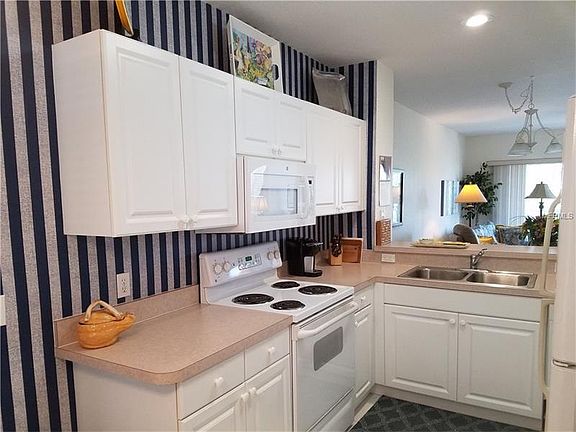 5th image of 19365 Water Oak Dr #J