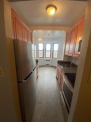 1st image of 3715 Kings Hwy APT 3G