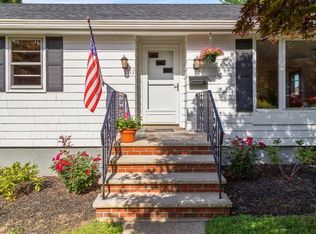 11 Evergreen Rd, Stoneham, MA 02180