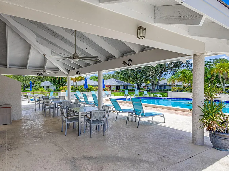 119 Club Dr — Photo 37