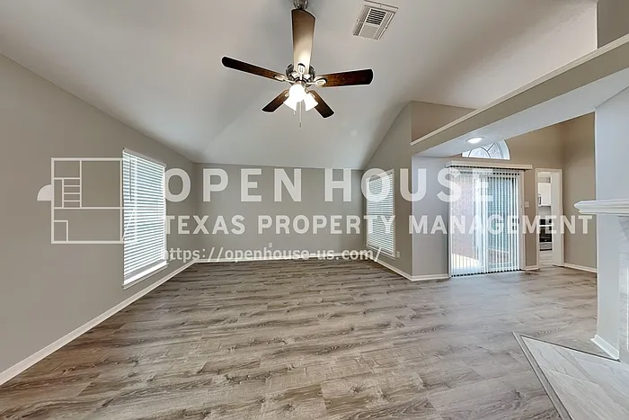 17326 Masonridge Dr — Photo 4