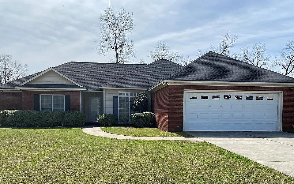 2nd image of 3114 Savannah Ln