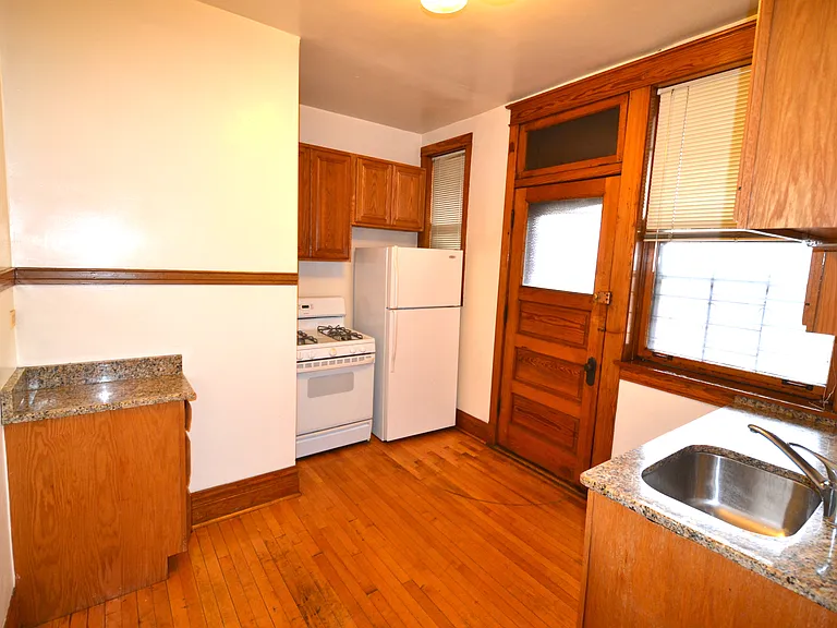 3767 N Lakewood Ave #2 — Photo 9