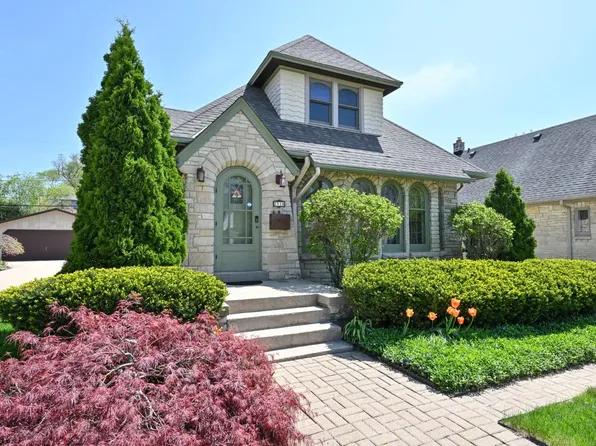 2518 North 89th STREET, Wauwatosa, WI 53226