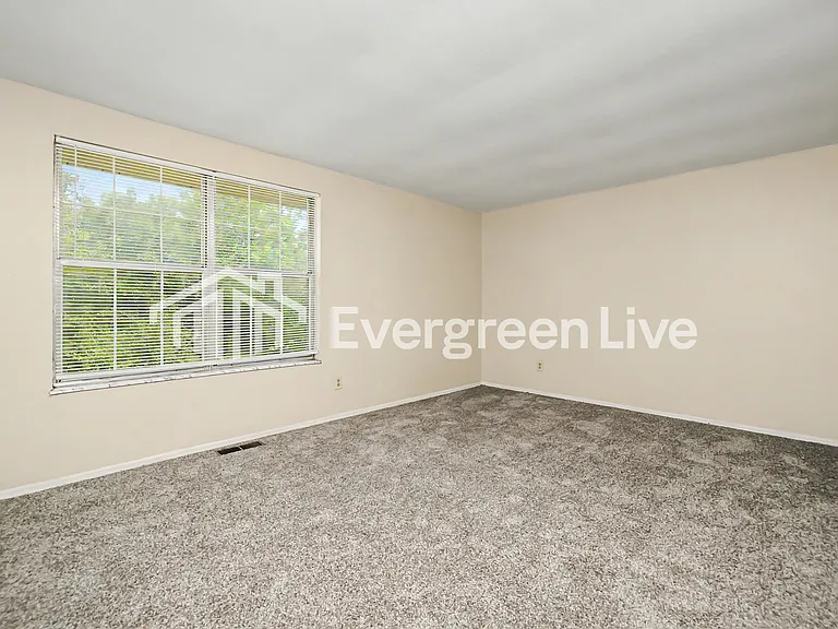 8229 Mount Carmel St — Photo 9