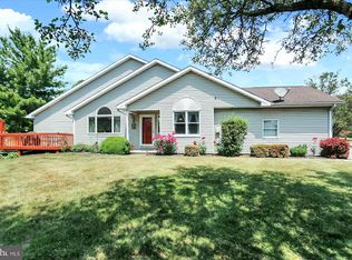 1354 Sugar Maple Ct, New Cumberland, PA 17070