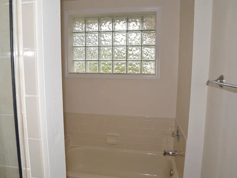 Master Bath Tub