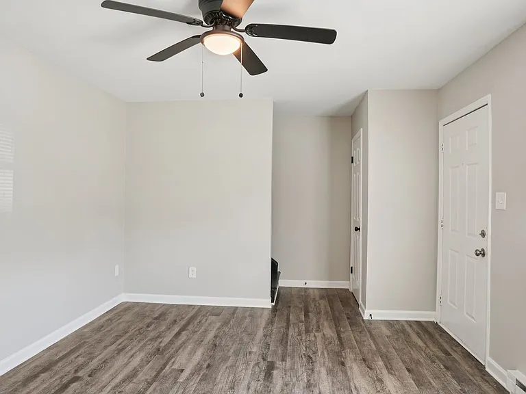 1601 West Townhomes — Photo 4