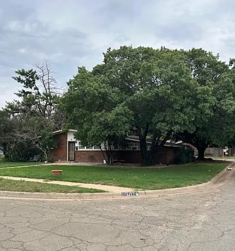 3417 47th St Photo 1