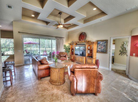 4th image of 1281 Royal Pointe Ln