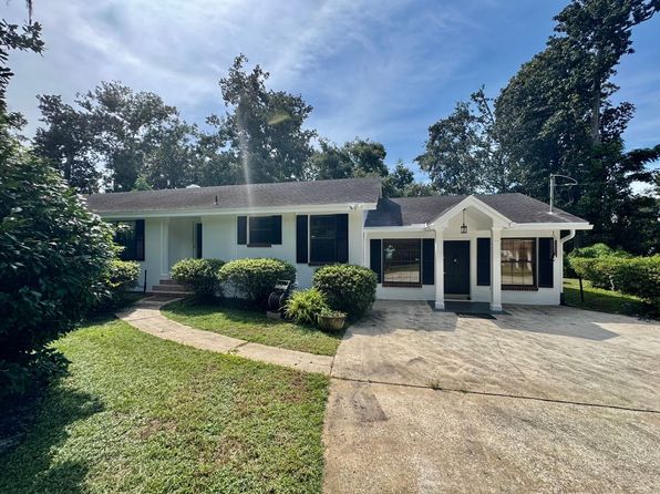 1692 Holly Oaks Lake Rd E