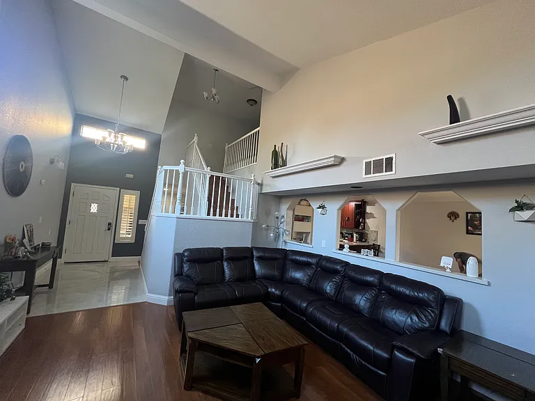 2533 Glen Isle Ave — Photo 6
