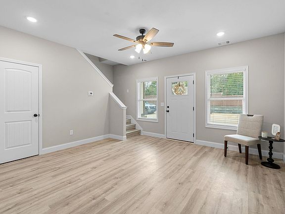 2nd image of 302 Beau Claire Cir