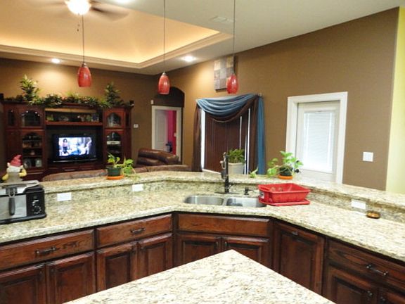 3rd image of 1617 Sandstone Dr