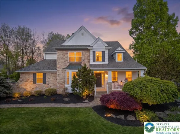 2705 Fringe Ln, Easton, PA 18040