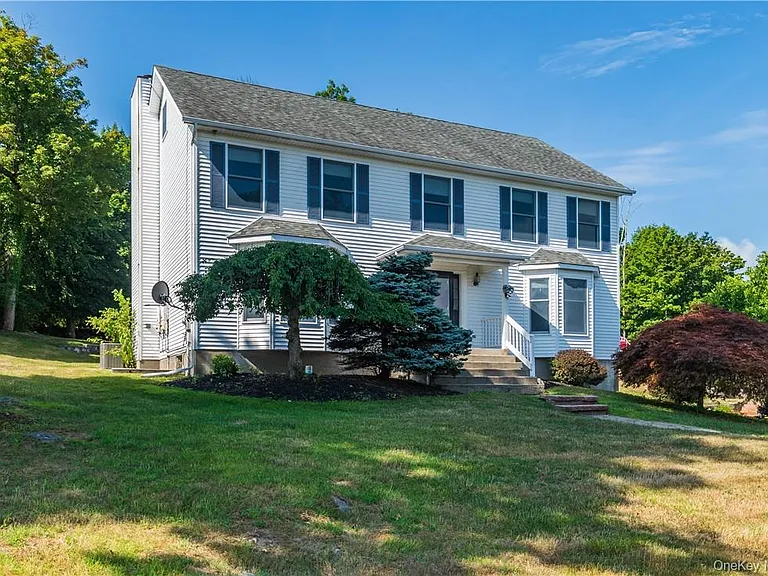 11 Peterson Rd — Photo 1