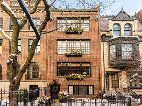 26 E Scott St APT 3, Chicago, IL 60610