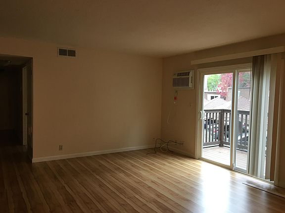 Deck 2 in the living room