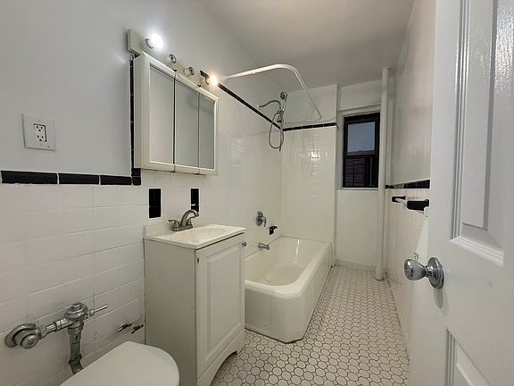 4th image of 10010 67th Rd APT 1G