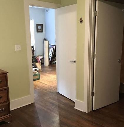 4th image of 1855 W Cornelia Ave