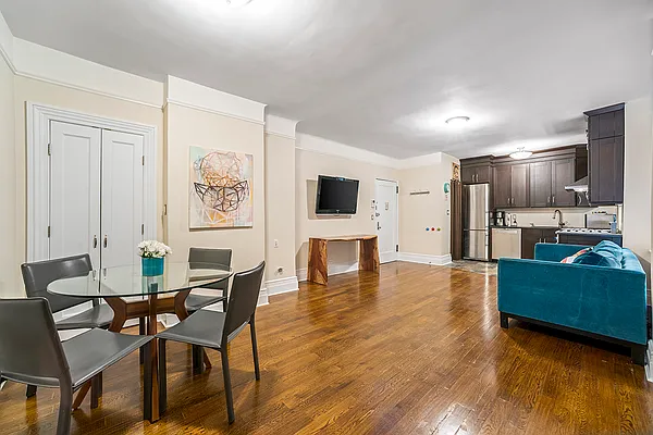 Sold by Fernando Branco Realty LLC | media 10