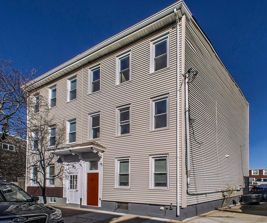 1st image of 260 Everett St #1