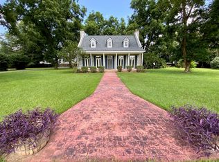 1450 Hogan Rd, Deatsville, AL 36022