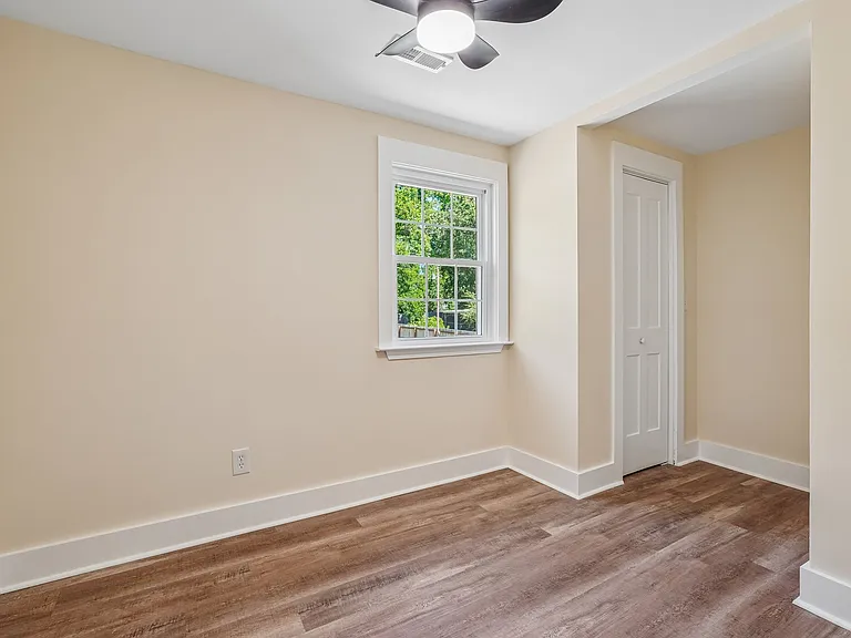 1425 Shelton Ave — Photo 6