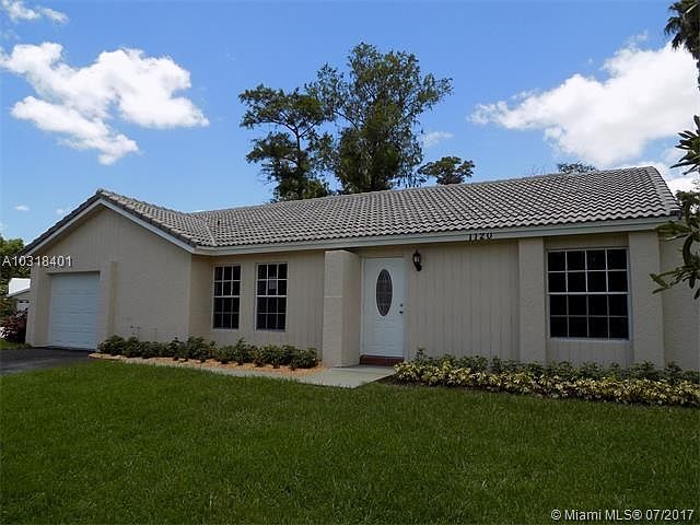 1st image of 1120 NW 90th Ln