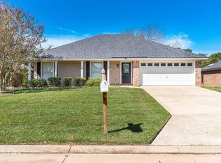 5127 Heatherton Dr, Bossier City, LA 71111