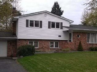 2626 Freeman Dr, Lake Orion, MI 48360