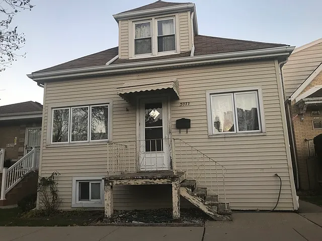 5033 S Kostner Ave photo 1