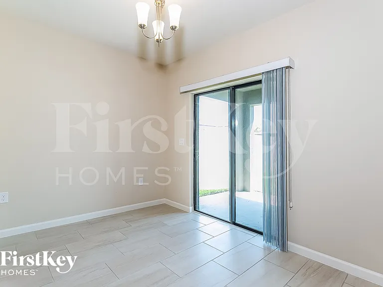 1051 Peta Way — Photo 6