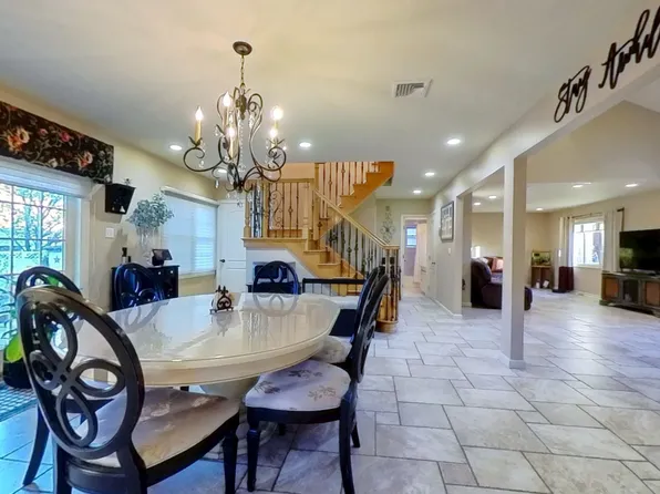 257 Locust Avenue image 13 of 16